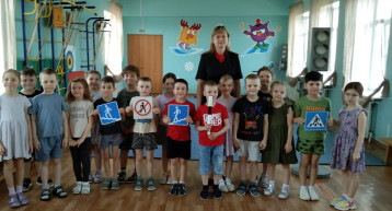 Встреча с инспектором пропаганды БДД Госавтоинспекции Встреча с инспектором пропаганды БДД Госавтоинспекции.